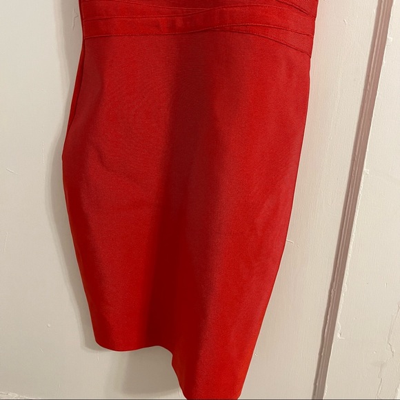 Nessa Deep V Bandage Dress in Red Size S - Picture 6 of 9